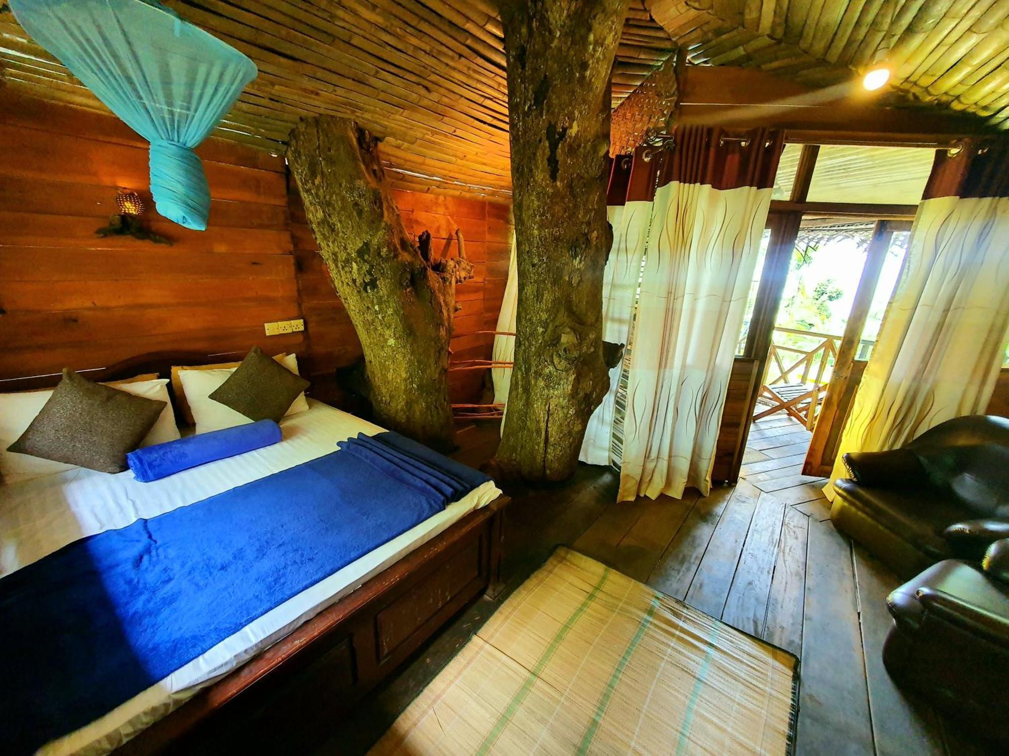 The Winsome & Tree House Bed & Breakfast Ella Exterior photo