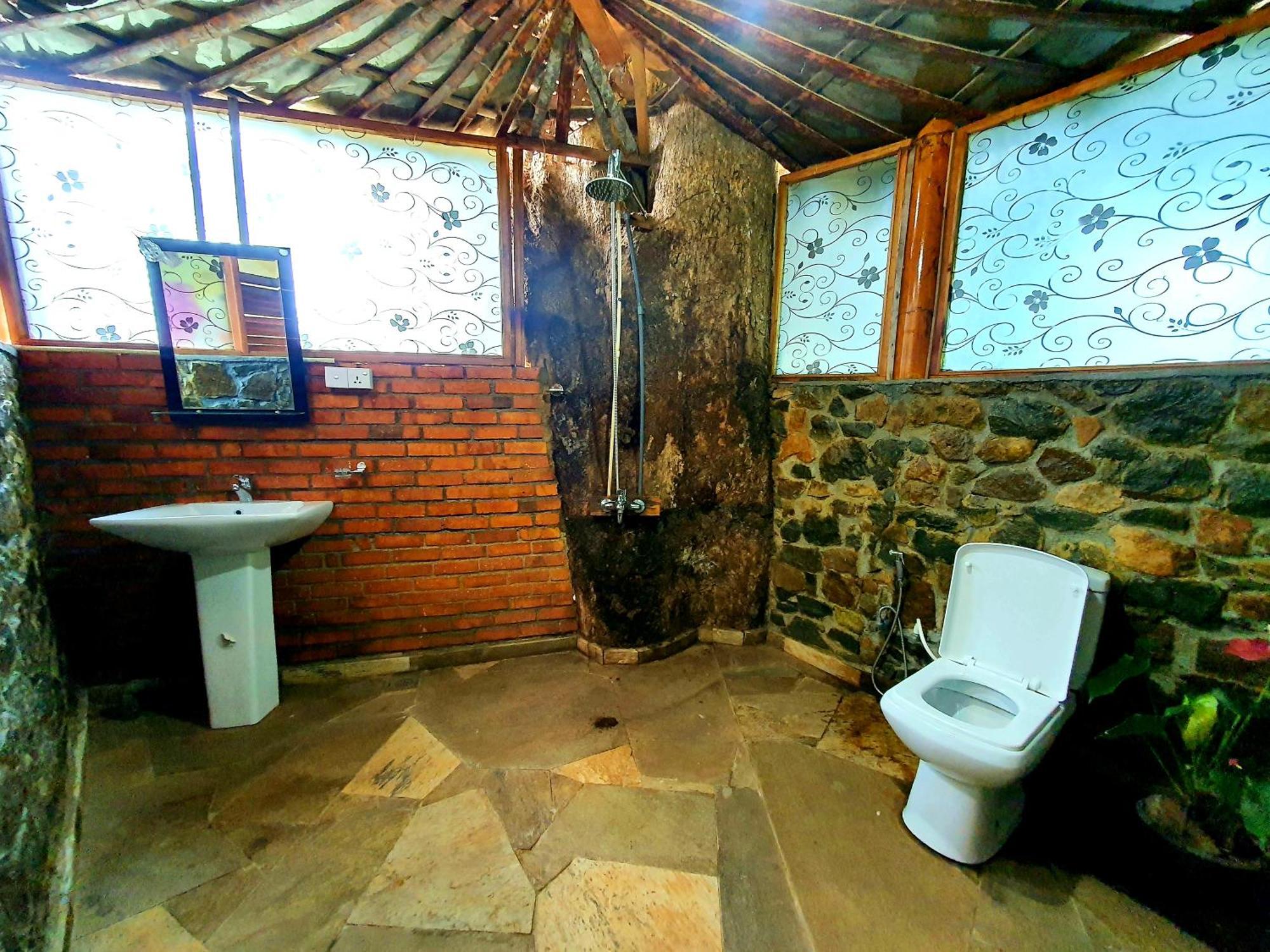 The Winsome & Tree House Bed & Breakfast Ella Exterior photo